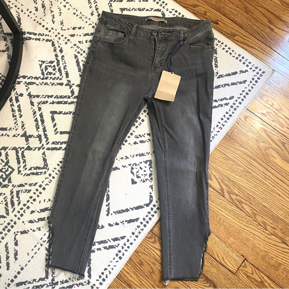 GRAY DENIM